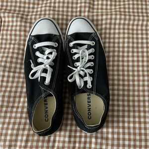 Black canvas converse